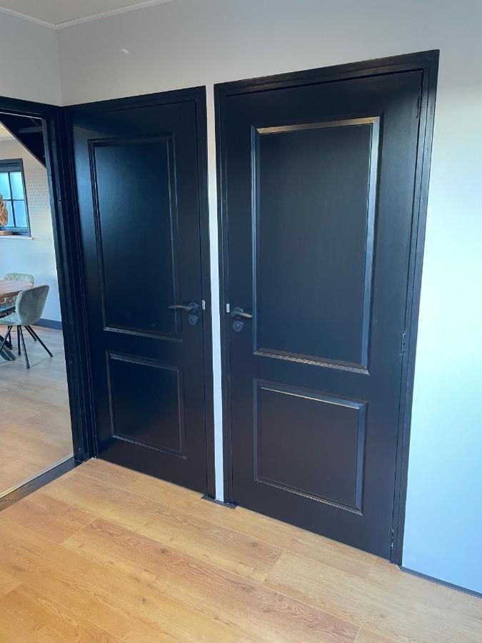 De Heerlykheid Wemeldinge, Vlak Bij Strand En Bos, Ruime Vakantiewoning Met Eigen Patio In De Karakteristieke Dorpsstraat Esterno foto