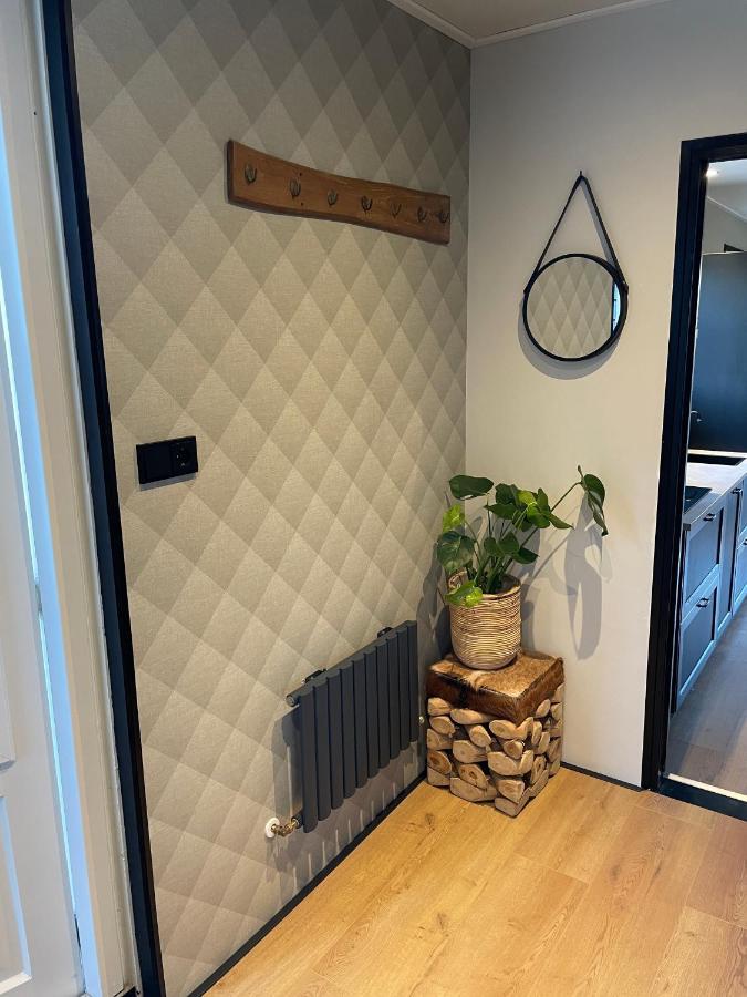 De Heerlykheid Wemeldinge, Vlak Bij Strand En Bos, Ruime Vakantiewoning Met Eigen Patio In De Karakteristieke Dorpsstraat Esterno foto