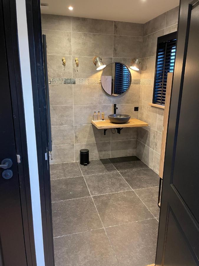 De Heerlykheid Wemeldinge, Vlak Bij Strand En Bos, Ruime Vakantiewoning Met Eigen Patio In De Karakteristieke Dorpsstraat Esterno foto